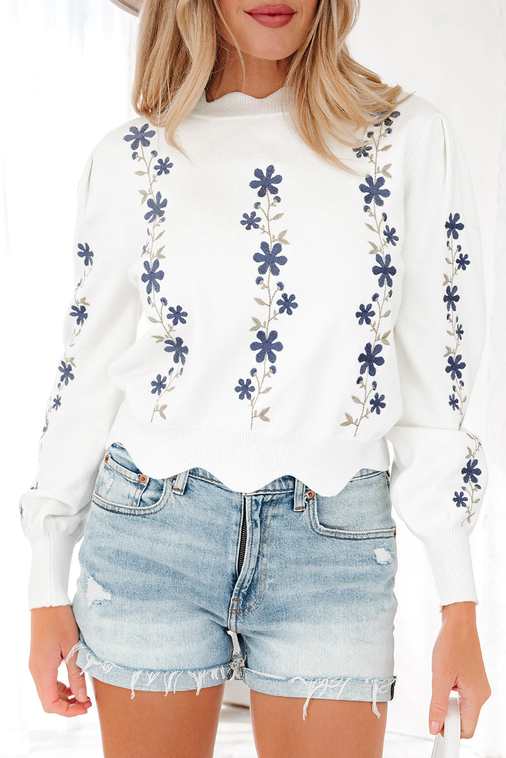Floral Embroidered Scallop Hem Cropped Knit Top