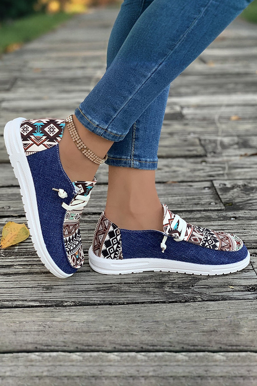 Retro Aztec Patchwork Lace-up Decor Flat Shoes
