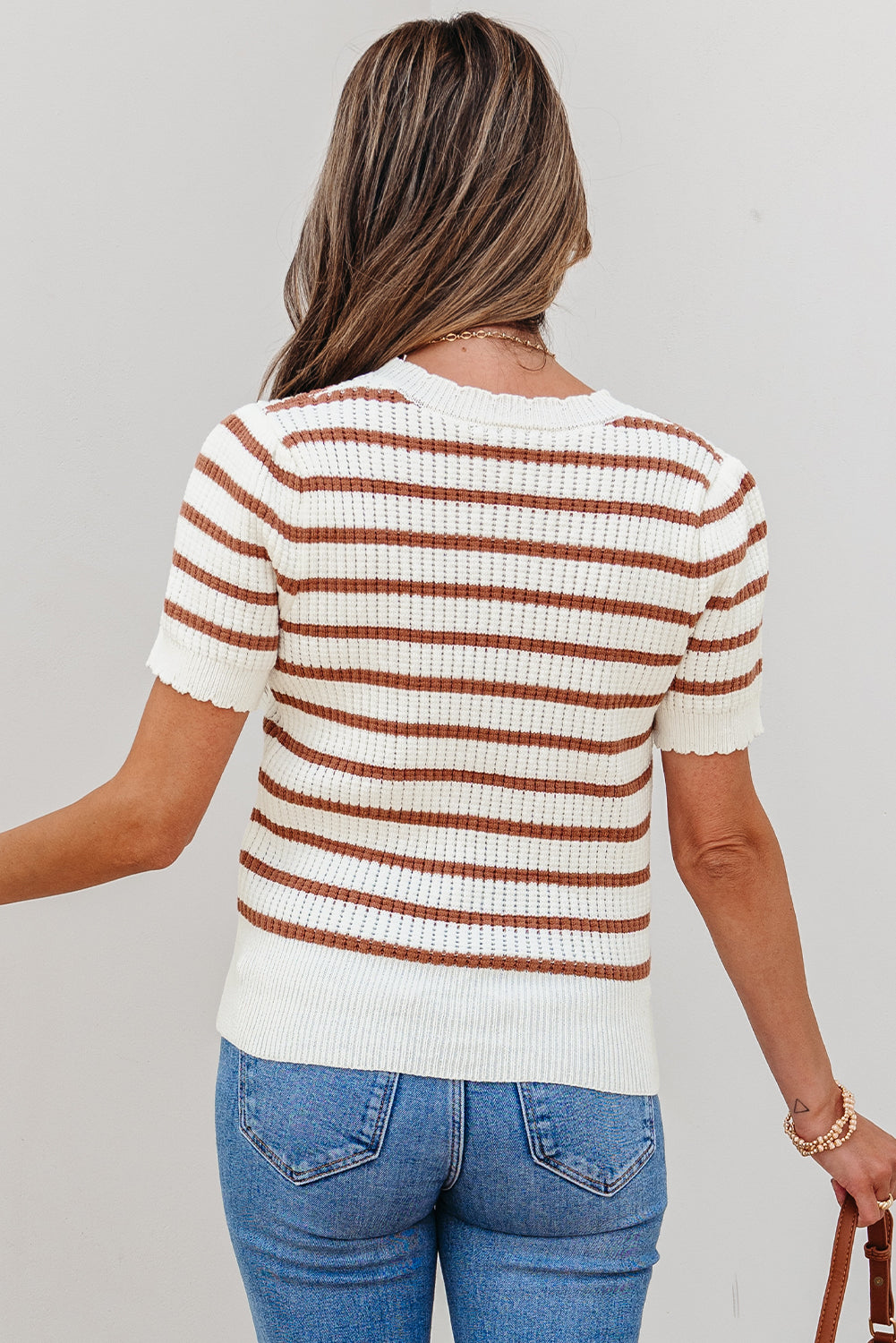 Scalloped Round-Neck Short-Sleeved Knit Top