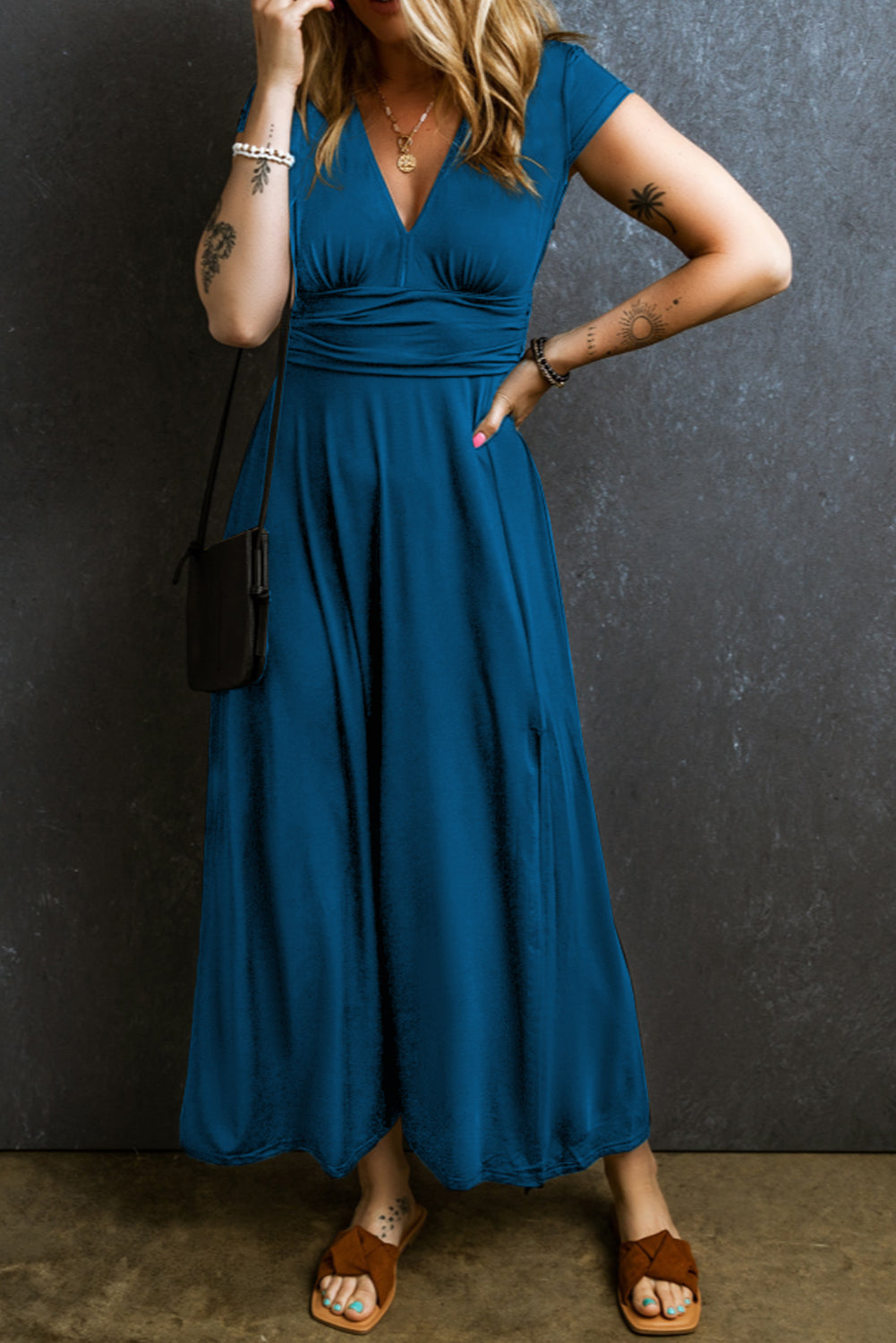 Women's Maxi Dress Featuring Shirred High-Rise V Neck