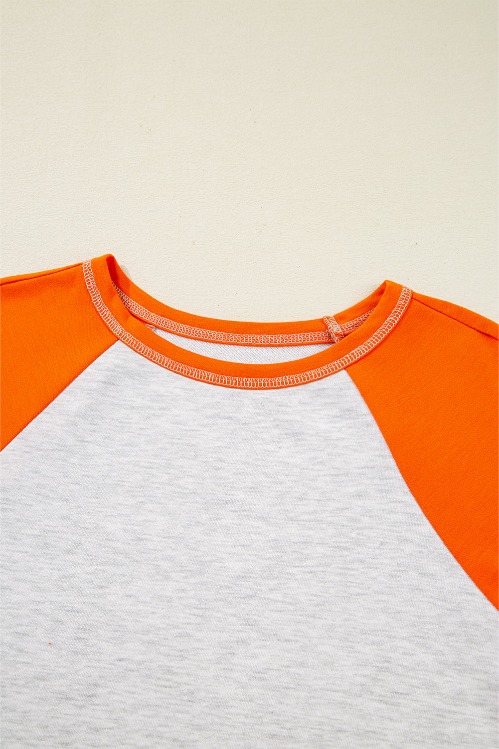 Colorblock Raglan Sleeve Contrast Stitching Easy-Fit Fit Top