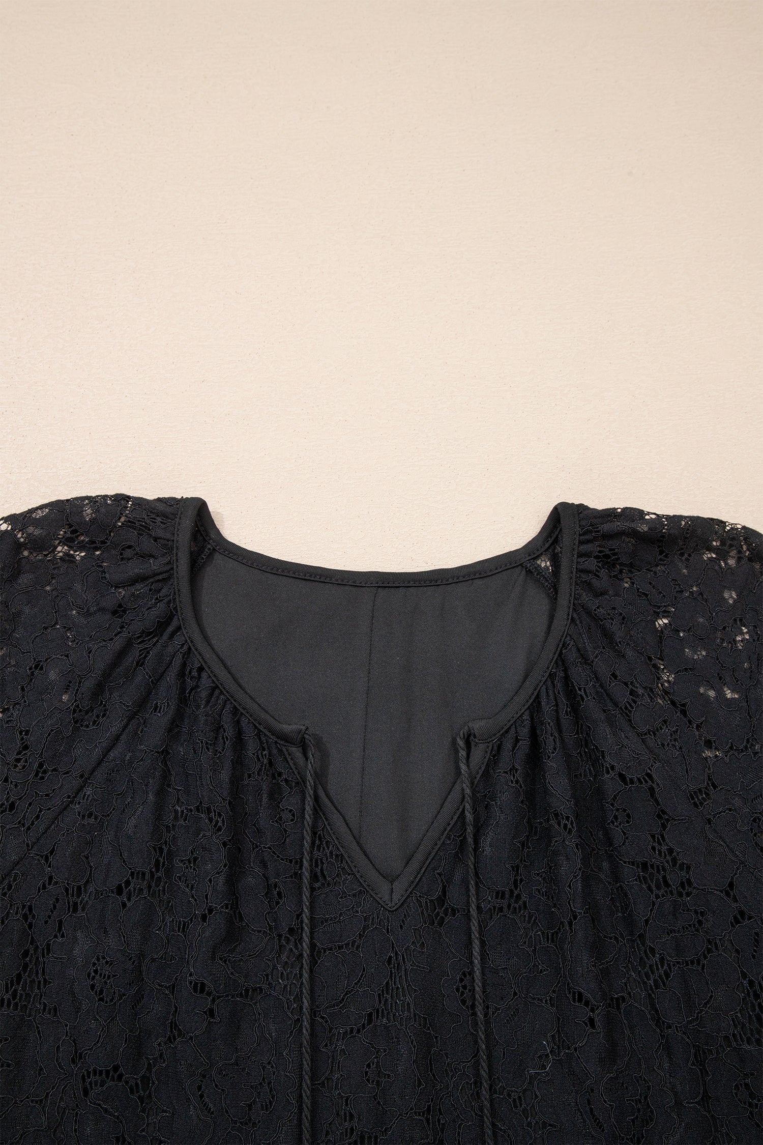 Lace Tie Overlay Tassel Short-Sleeved Beach Vacation Loose Maxi Dress in Black