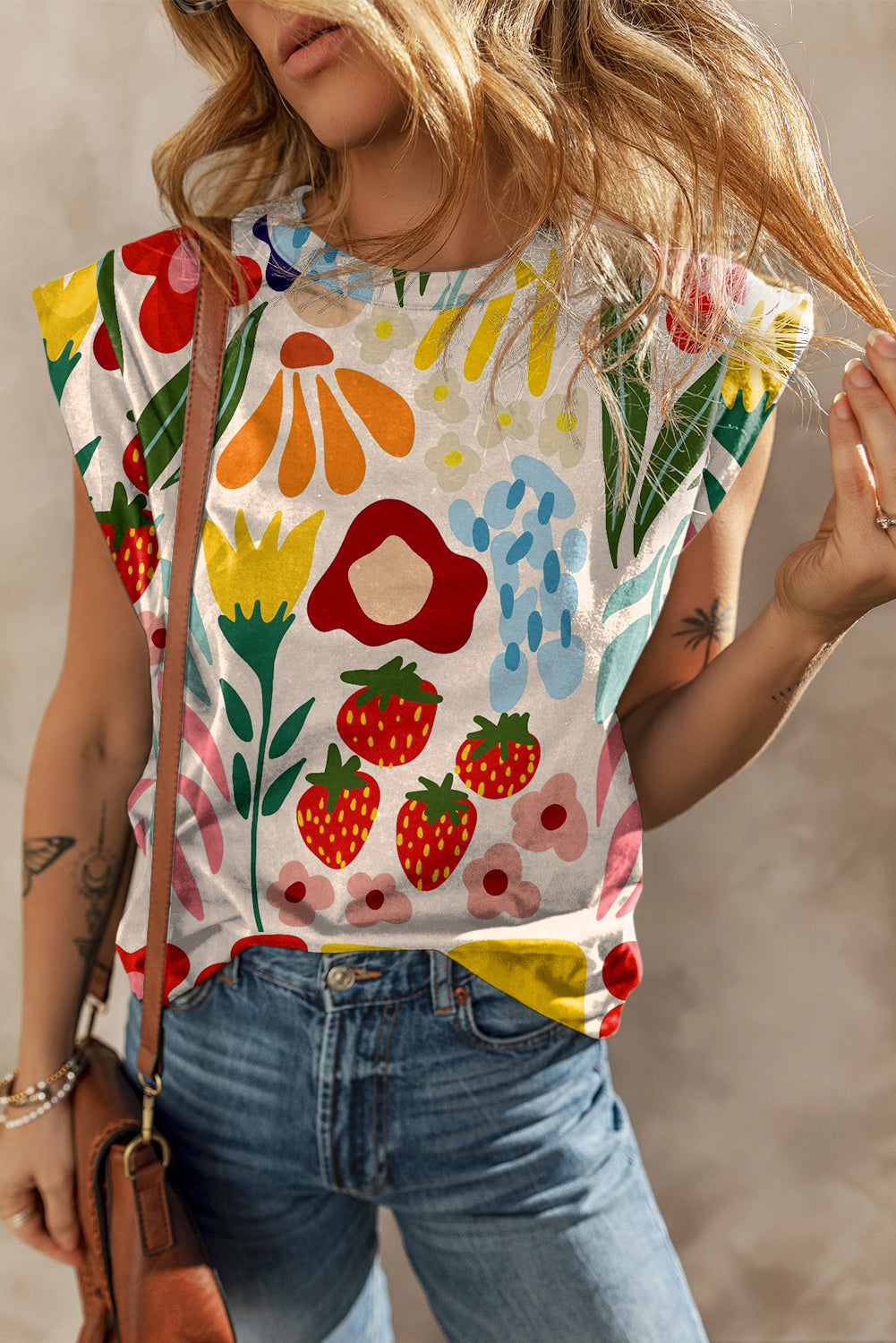 Women's T Shirt Featuring Floral-Print Cap Sleeve