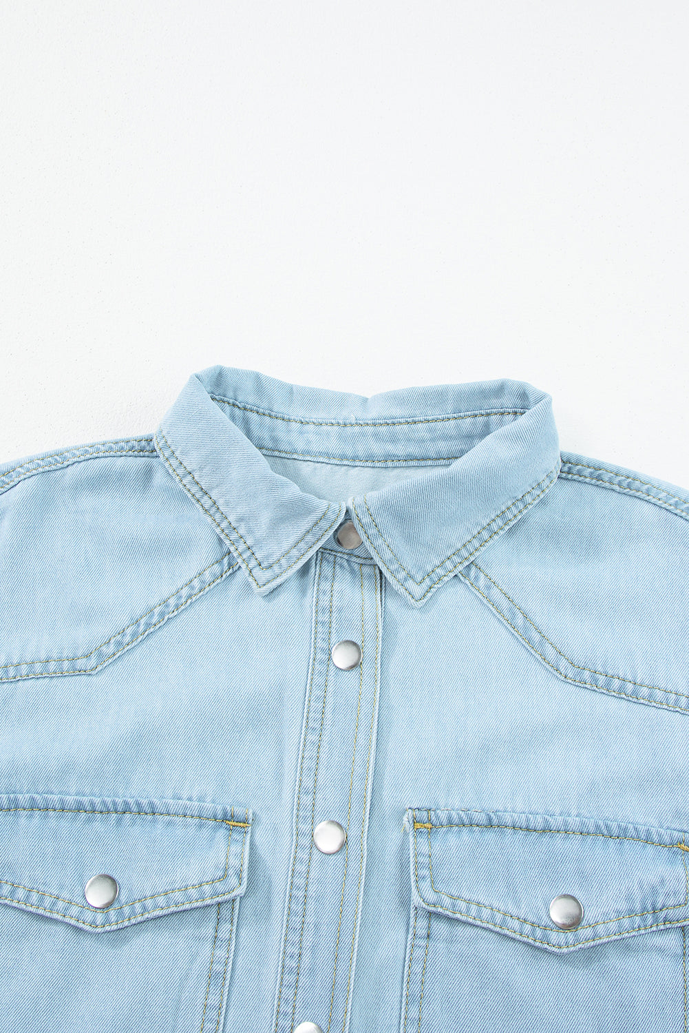 Women's Shirt with Rounded Hem Flap Pockets