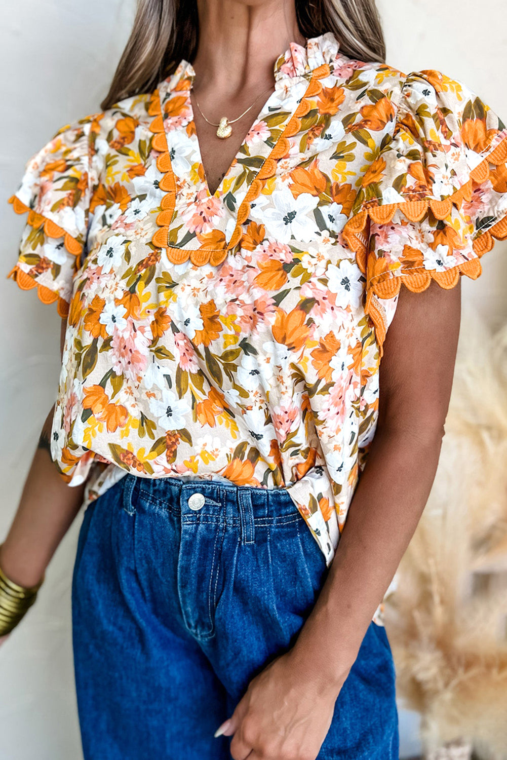 V-Neck Scalloped Ruffled Scalloped Short-Sleeved Floral Blouse