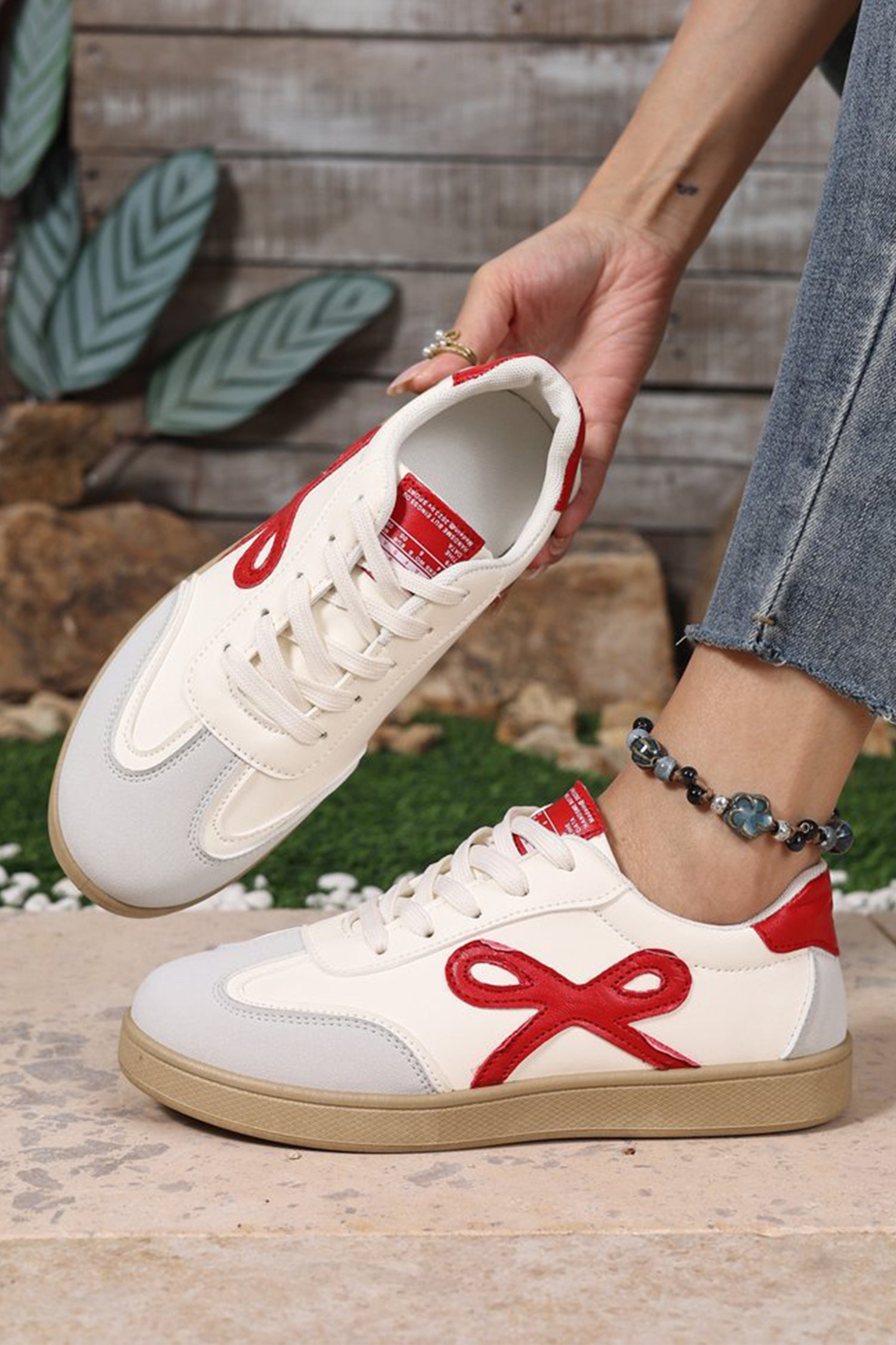 Cute Colorblock Bow Patch PU Leather Sneakers in Fiery Red