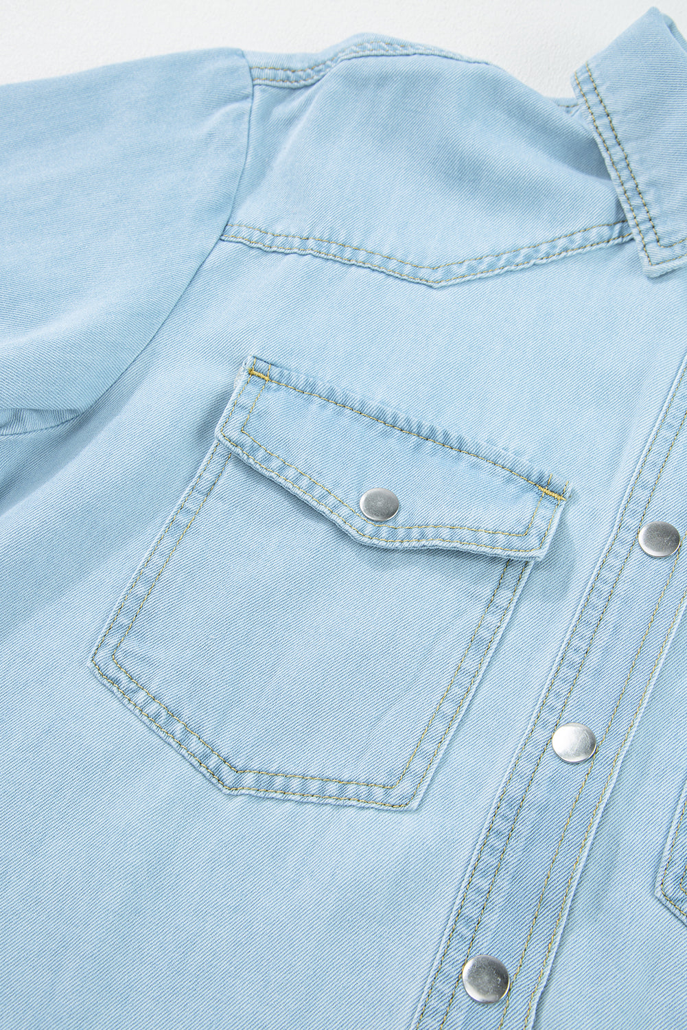 Women's Shirt with Rounded Hem Flap Pockets