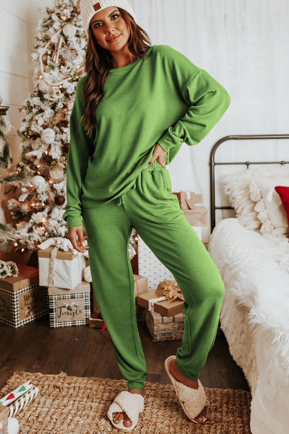 Pullover and Long-Sleeved and Jogger Pants Lounge Set