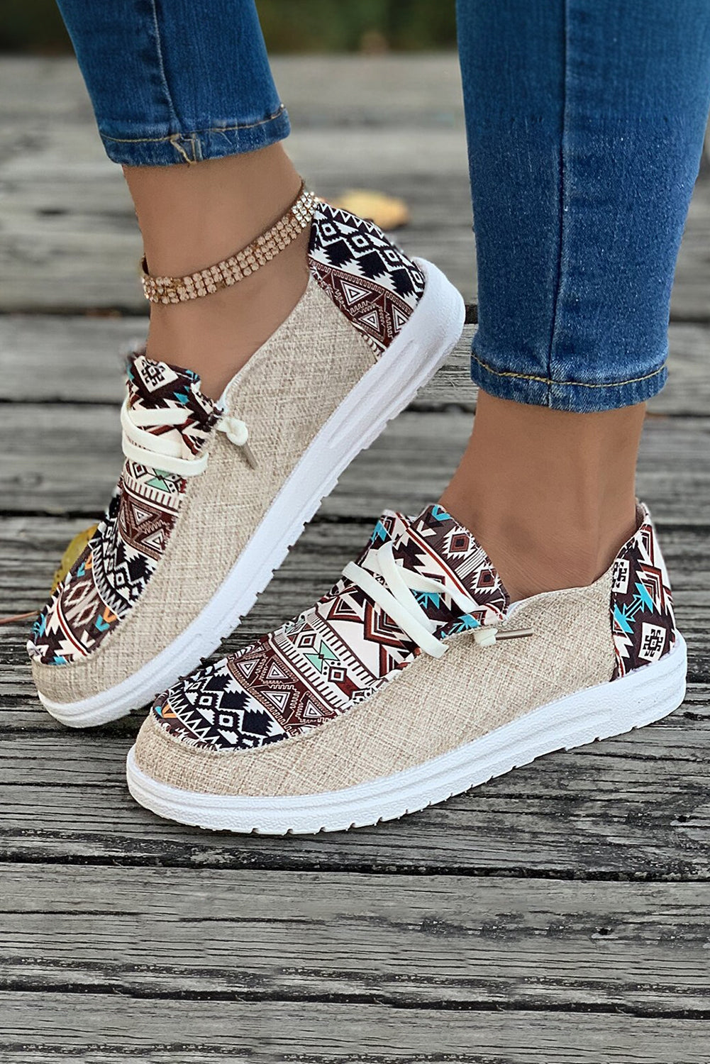 Patchwork Retro Aztec Lace-up Decor Flat Shoes