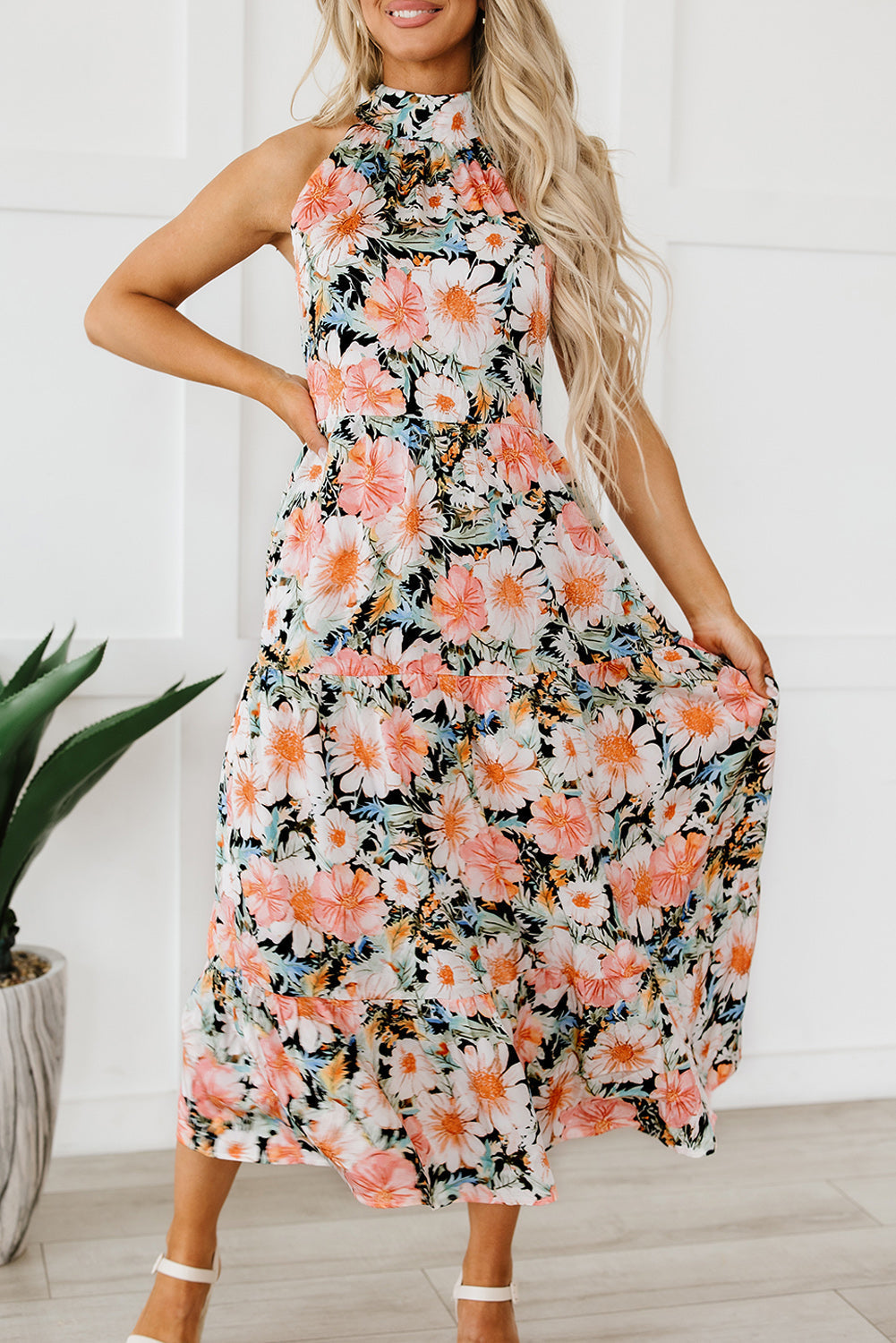 Women's Bohemian Floral-Print Knotted Halter Maxi Dress