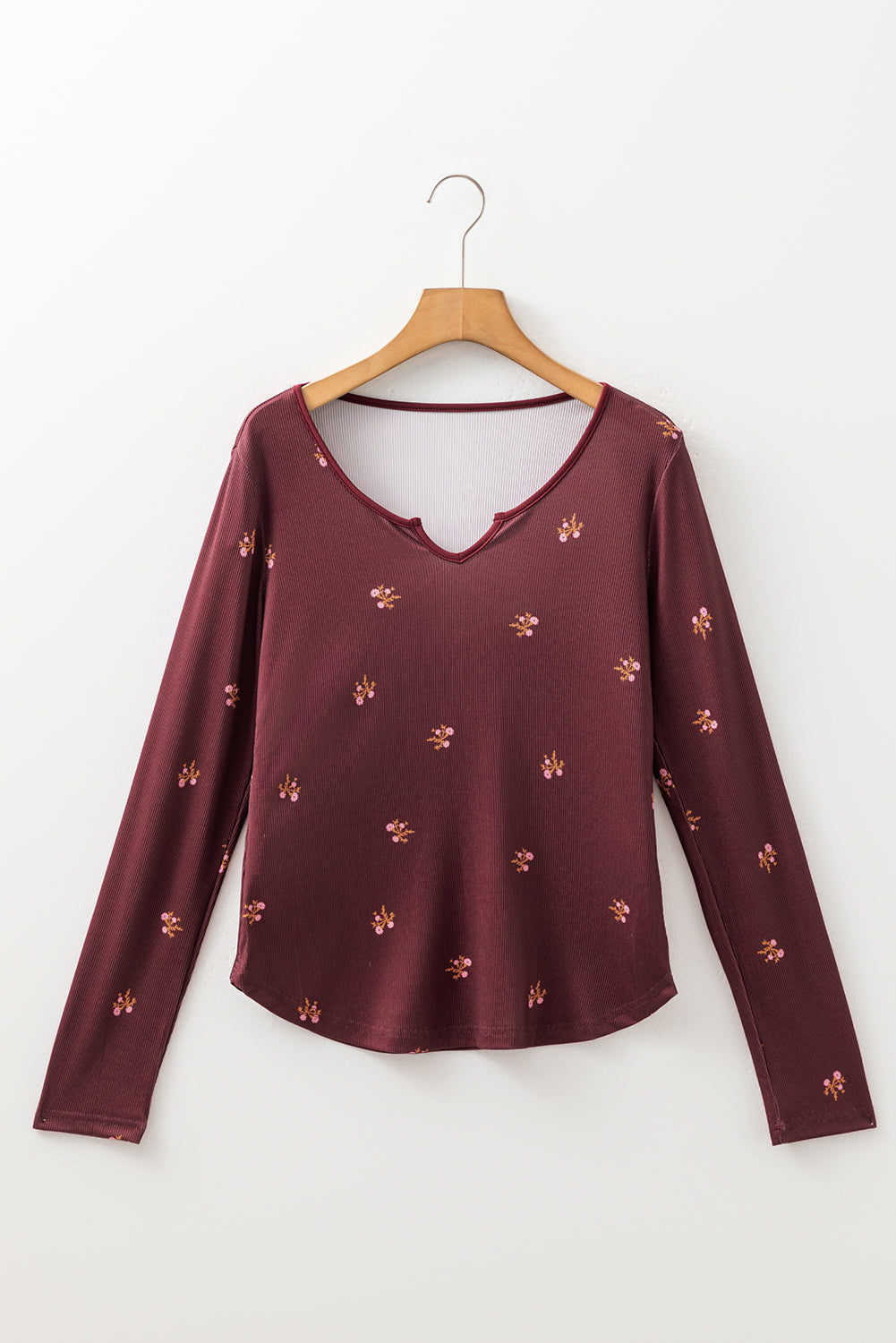 Notched Neck Floral-Print Rib-Knit Long-Sleeved Top in Burgundy
