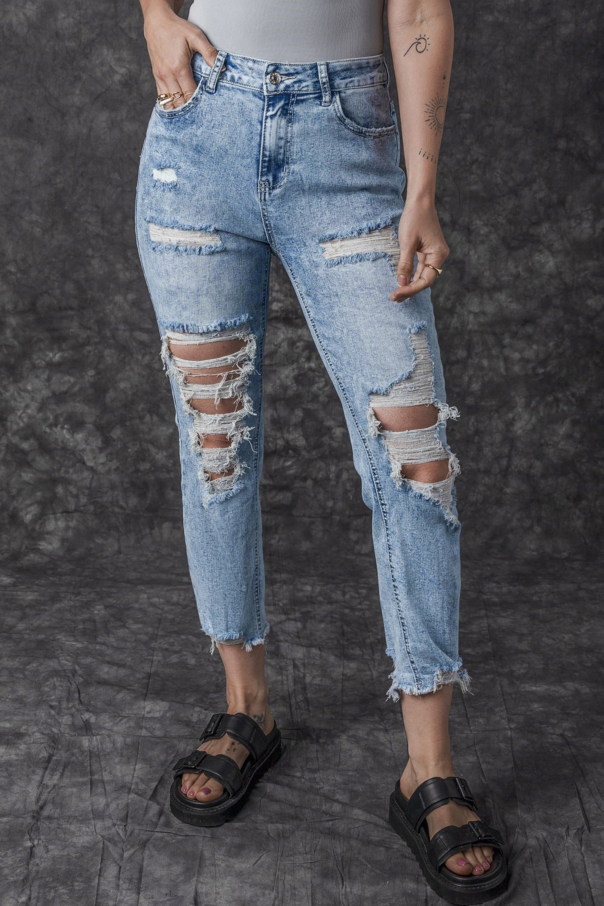 Women's Jeans with Distressed Slim Fit Acid Wash