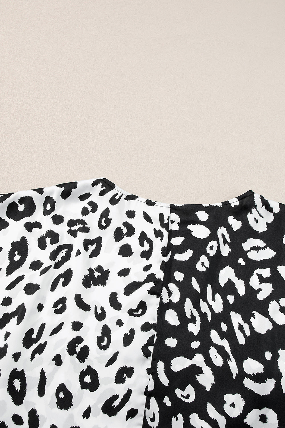Women's Blouse with Plus Size Contrast Leopard-Print