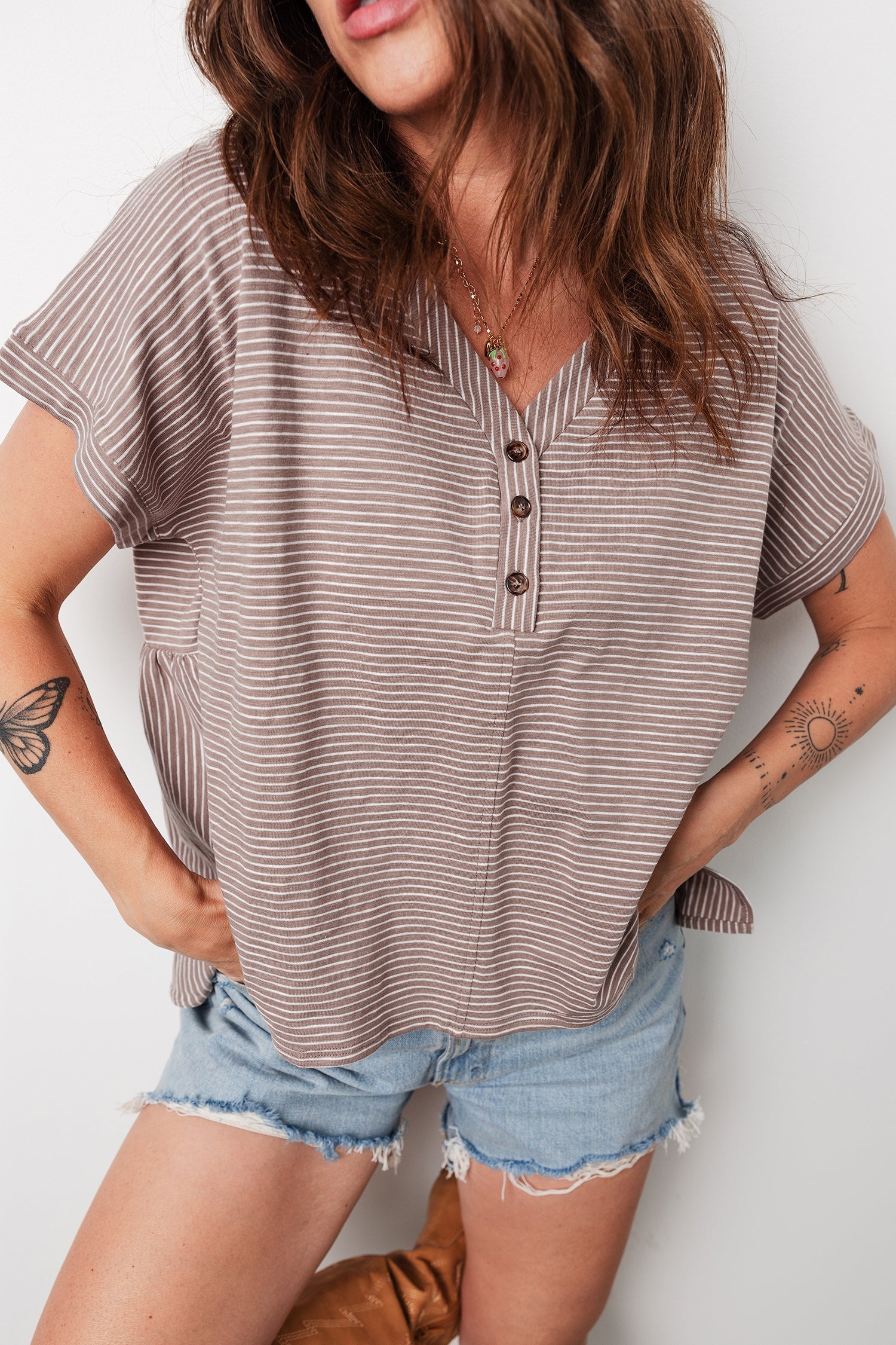 Stripe Button-Front V-Neck High Low Side Slit T Shirt in Khaki