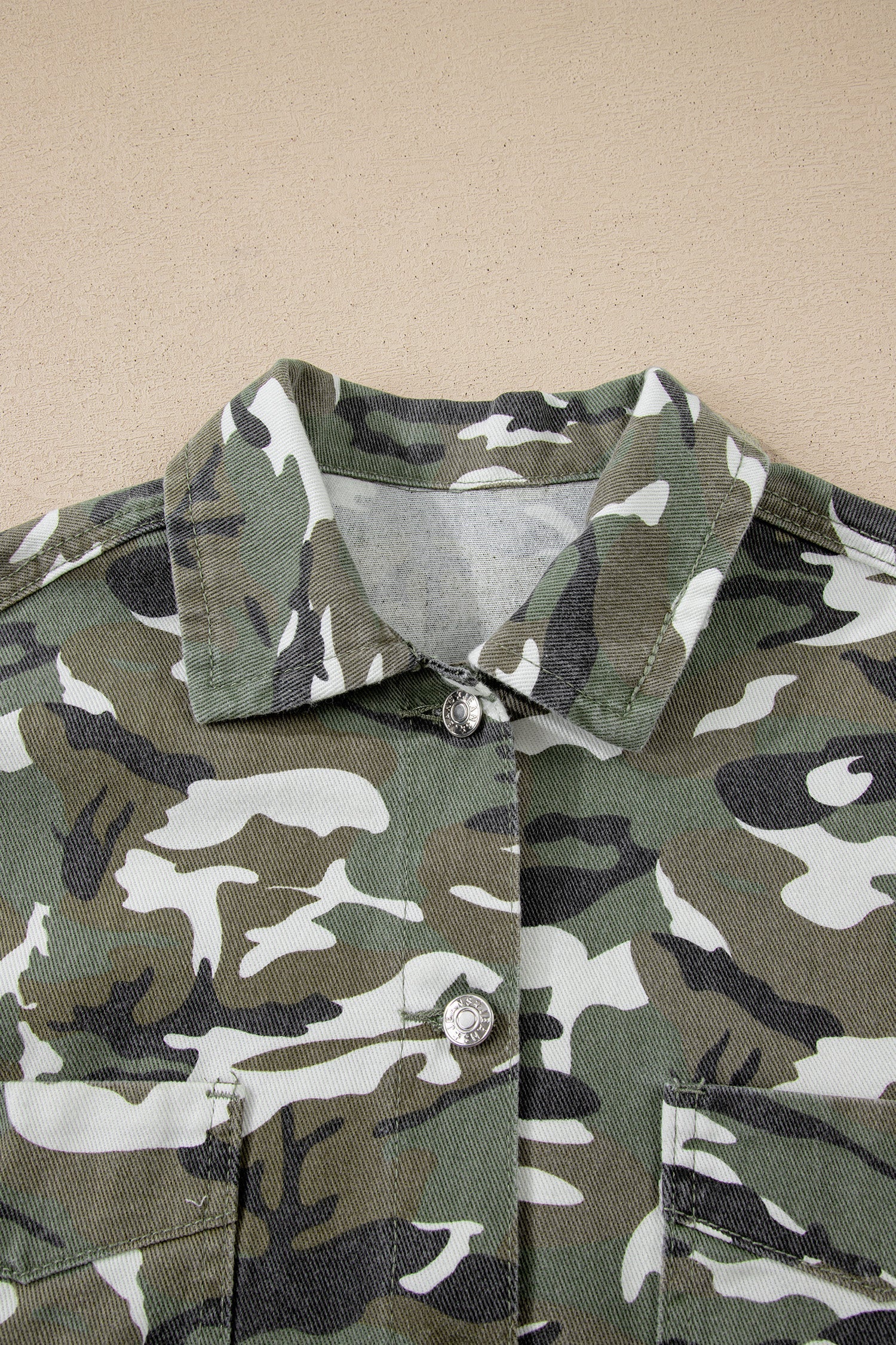 Camo Chest Pockets Loose Jean Jacket in Green