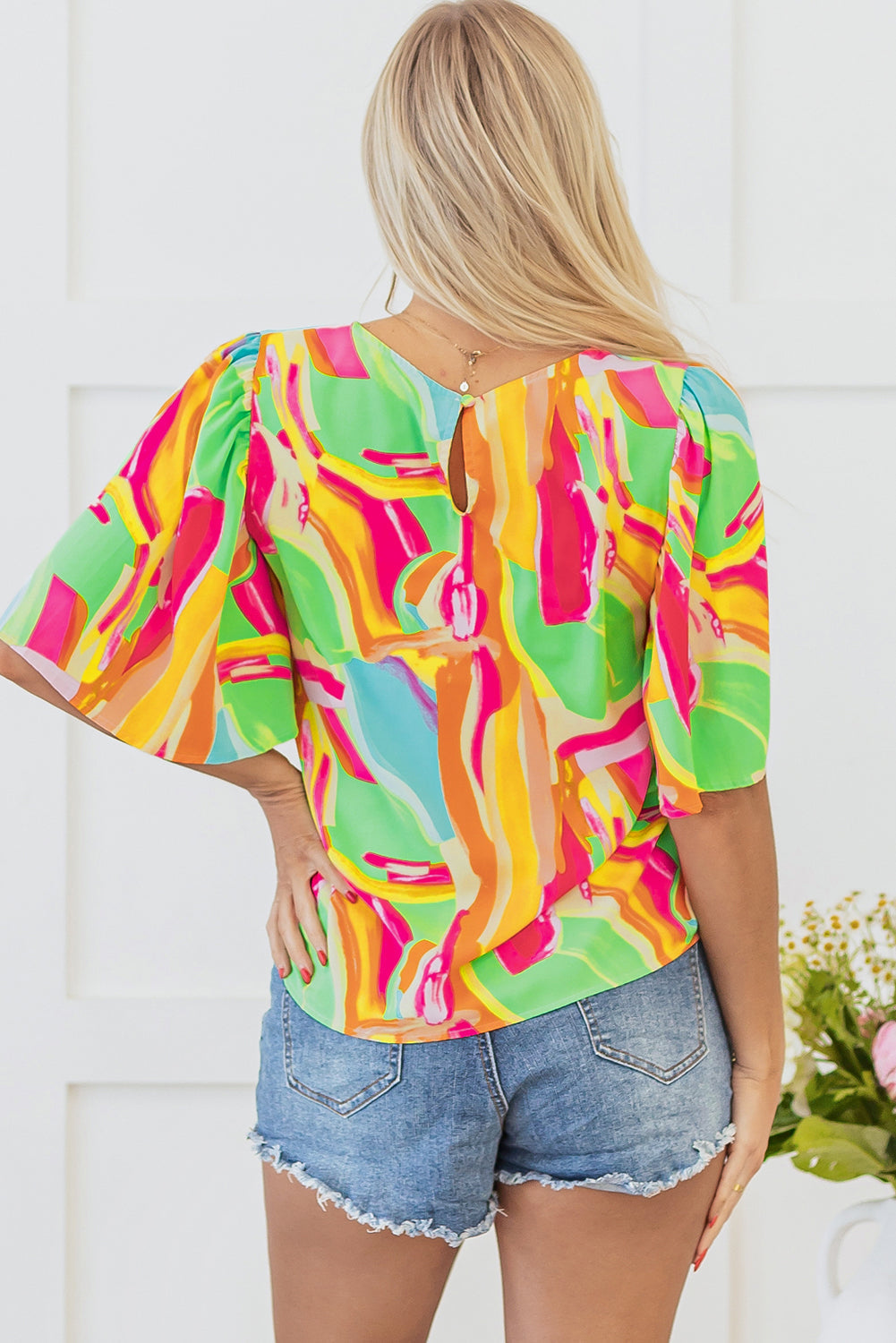 Abstract Print Keyhole Back Pleated Blouse