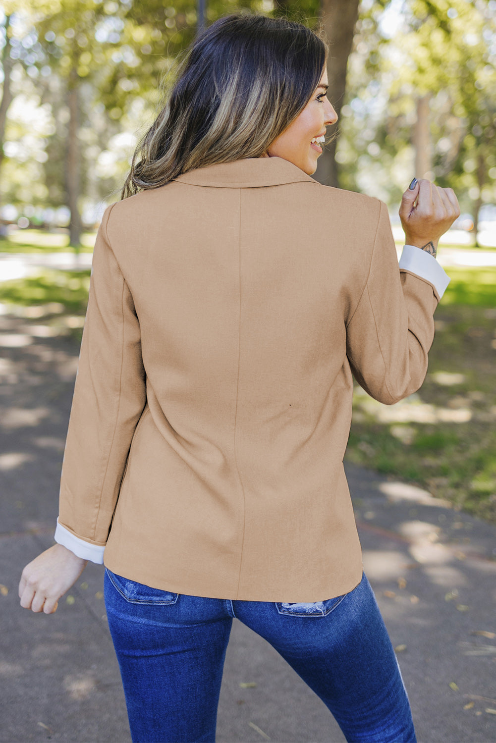 Blazer boutonné à col à revers et poche