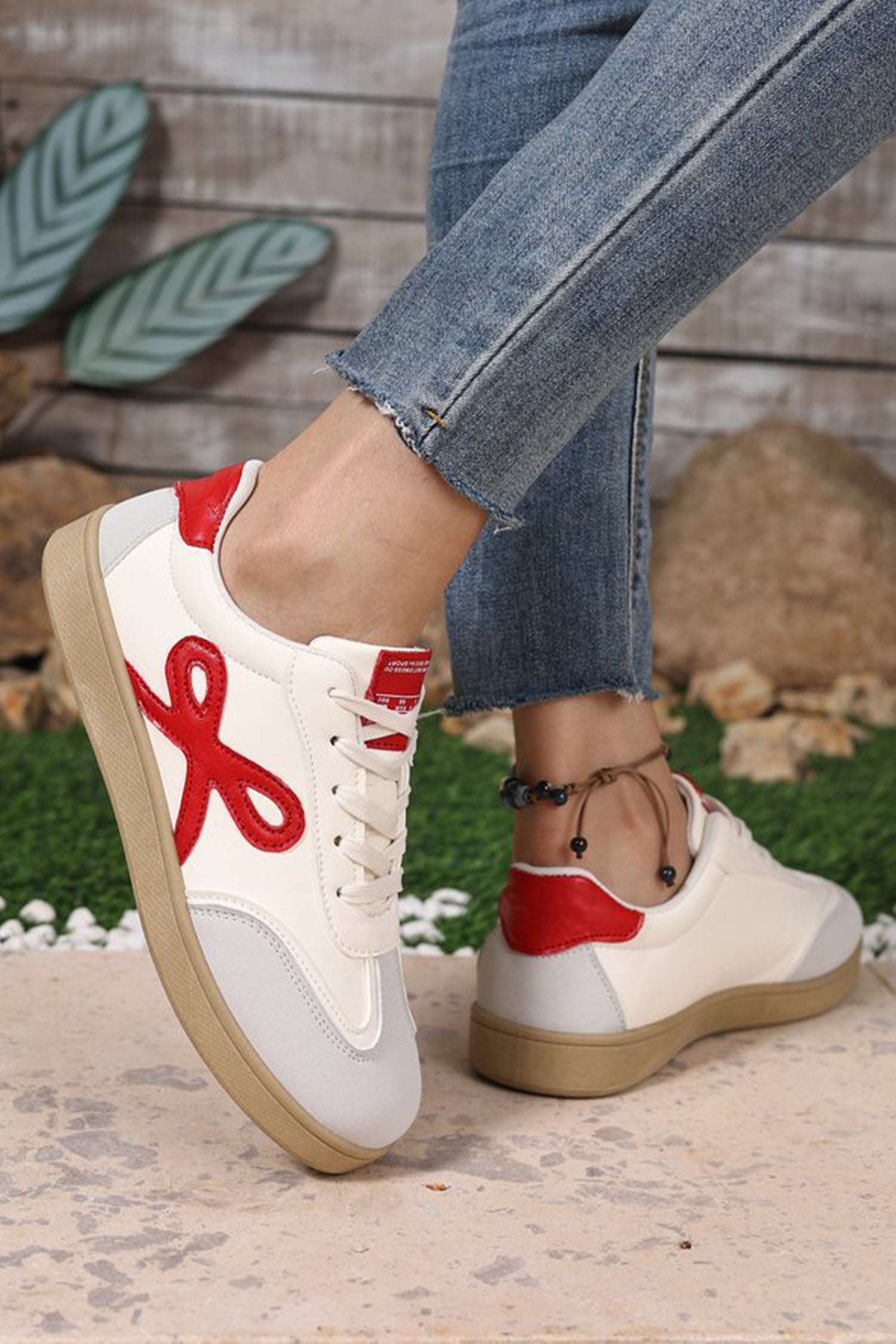 Cute Colorblock Bow Patch PU Leather Sneakers in Fiery Red