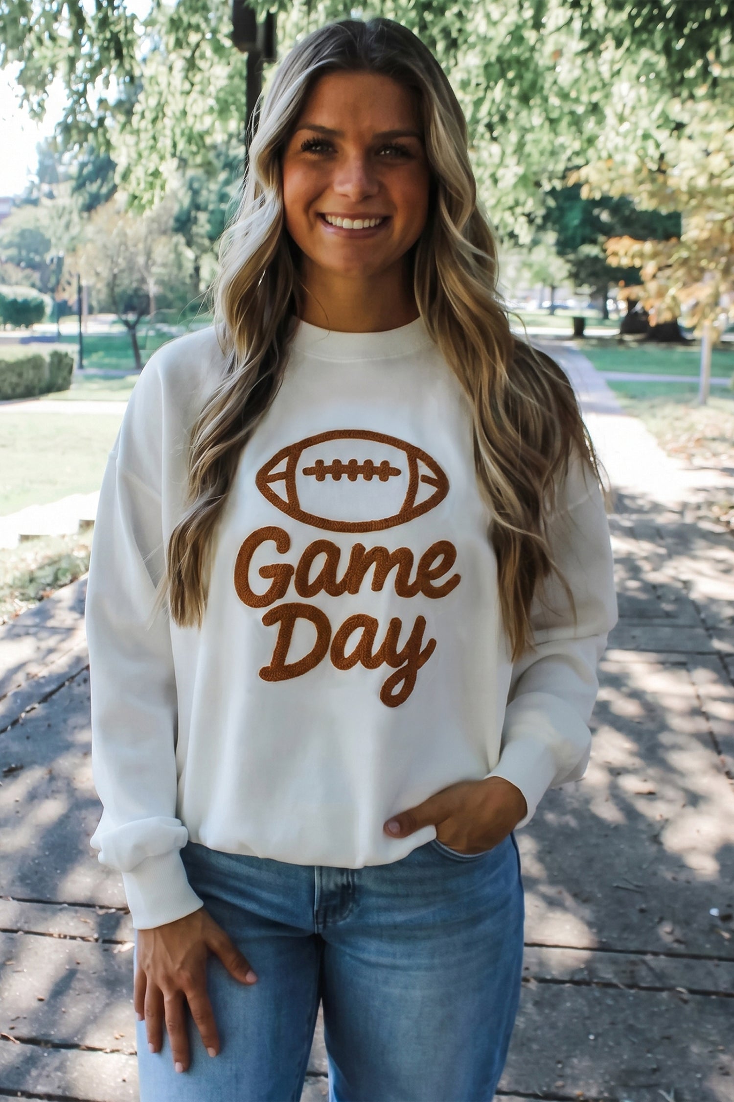 Embroidered Day Slogan Game Rugby Pattern Crewneck Sweatshirt in White