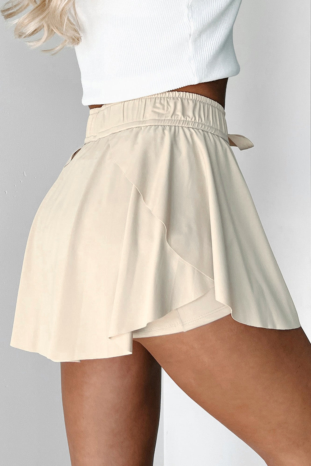 Drawcord Lined Elastic Waistband Tennis Skorts in Beige