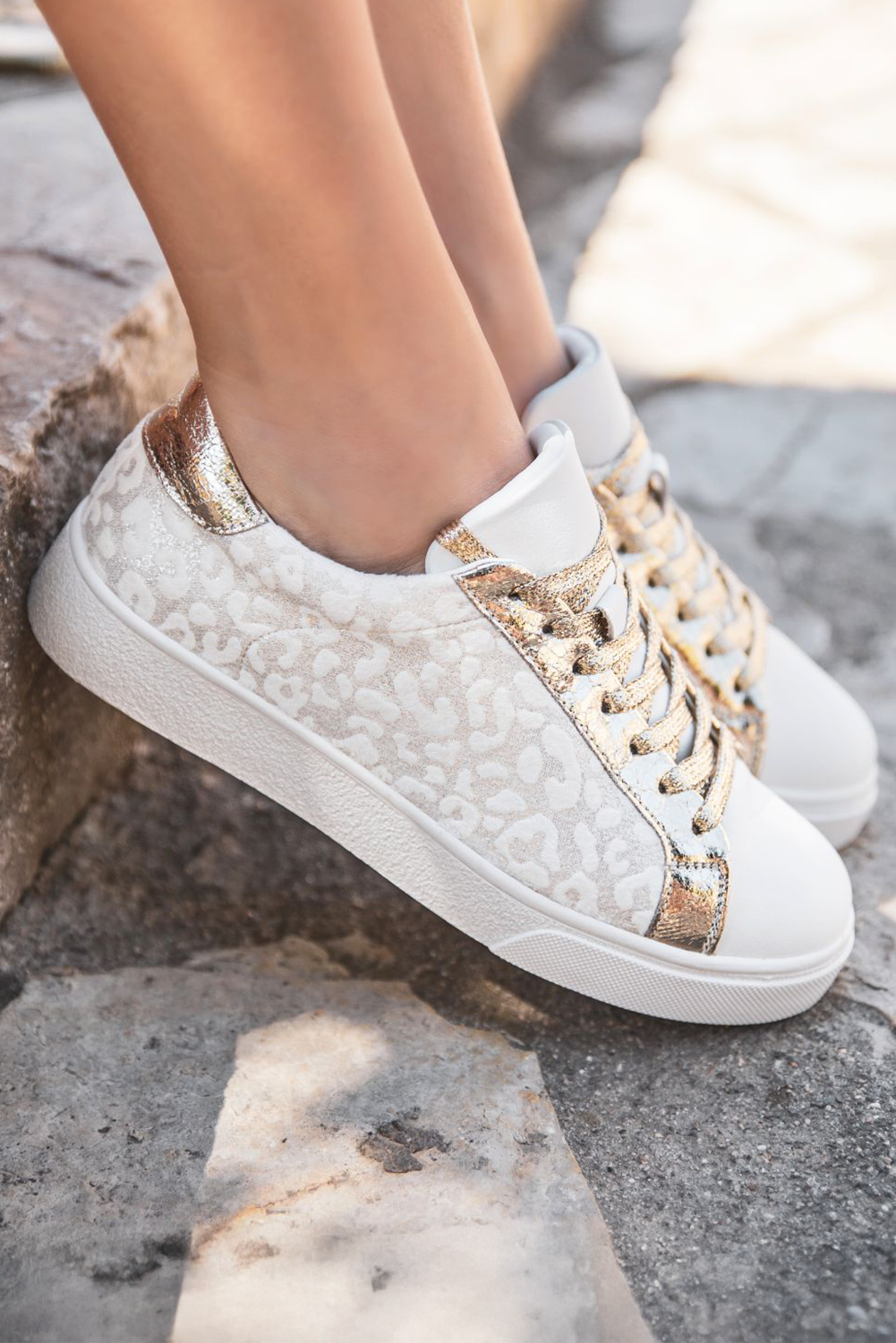Patched Leopard-Print Glitter PU Leather Lace-up Shoes
