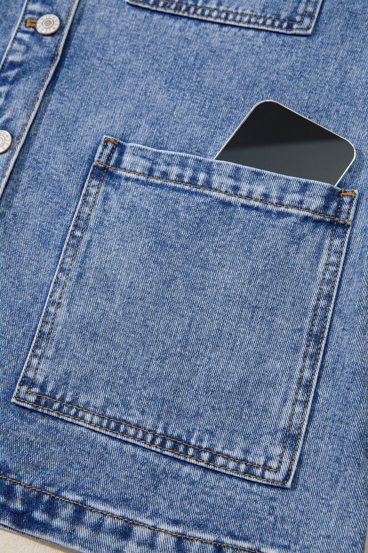 Patchwork Leather Collar Long-Sleeved Denim Jacket in Sky Blue
