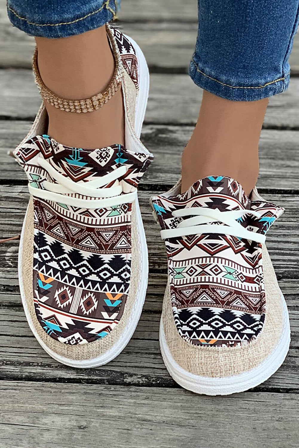 Patchwork Retro Aztec Lace-up Decor Flat Shoes