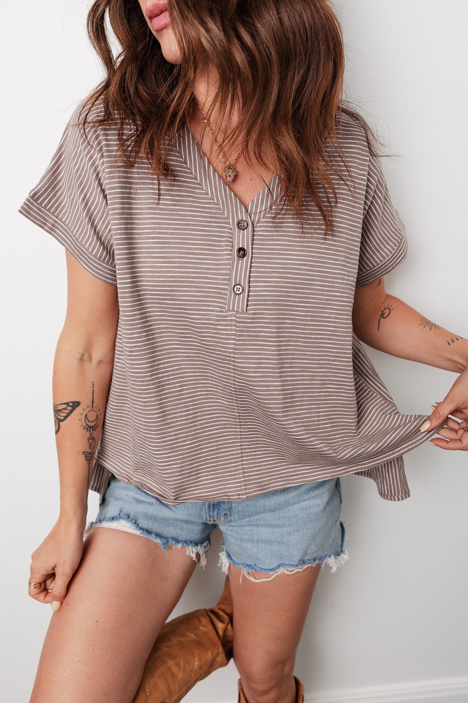 Stripe Button-Front V-Neck High Low Side Slit T Shirt in Khaki