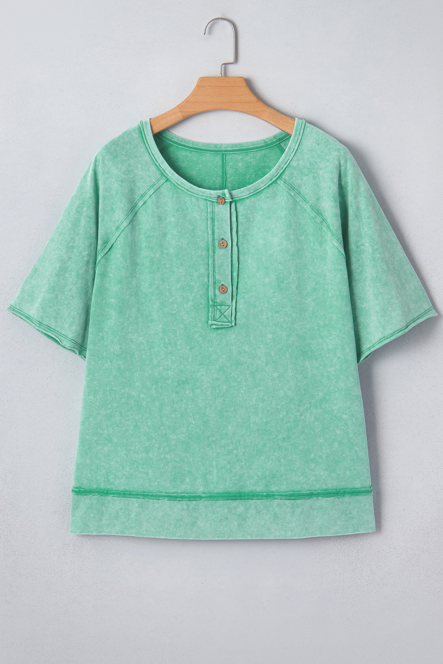 Raw Sleeve Seam Raglan Mineral Wash T Shirt in Green