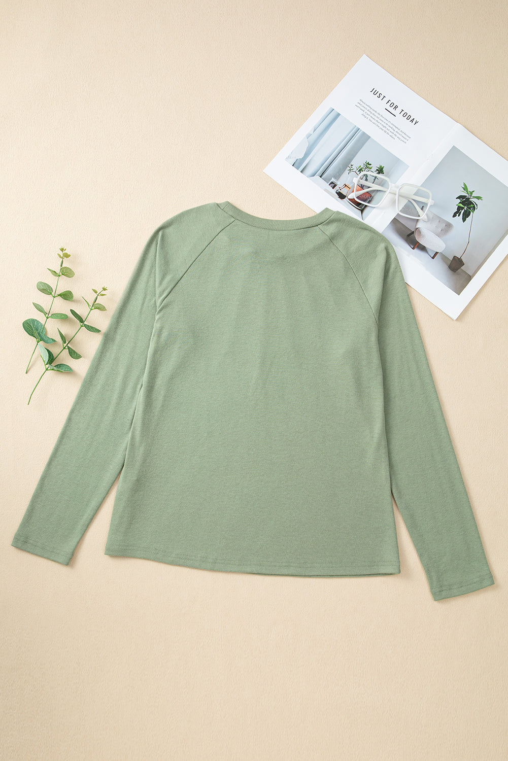 Seam Detail Solid Detail Raglan Long-Sleeved Top in Green