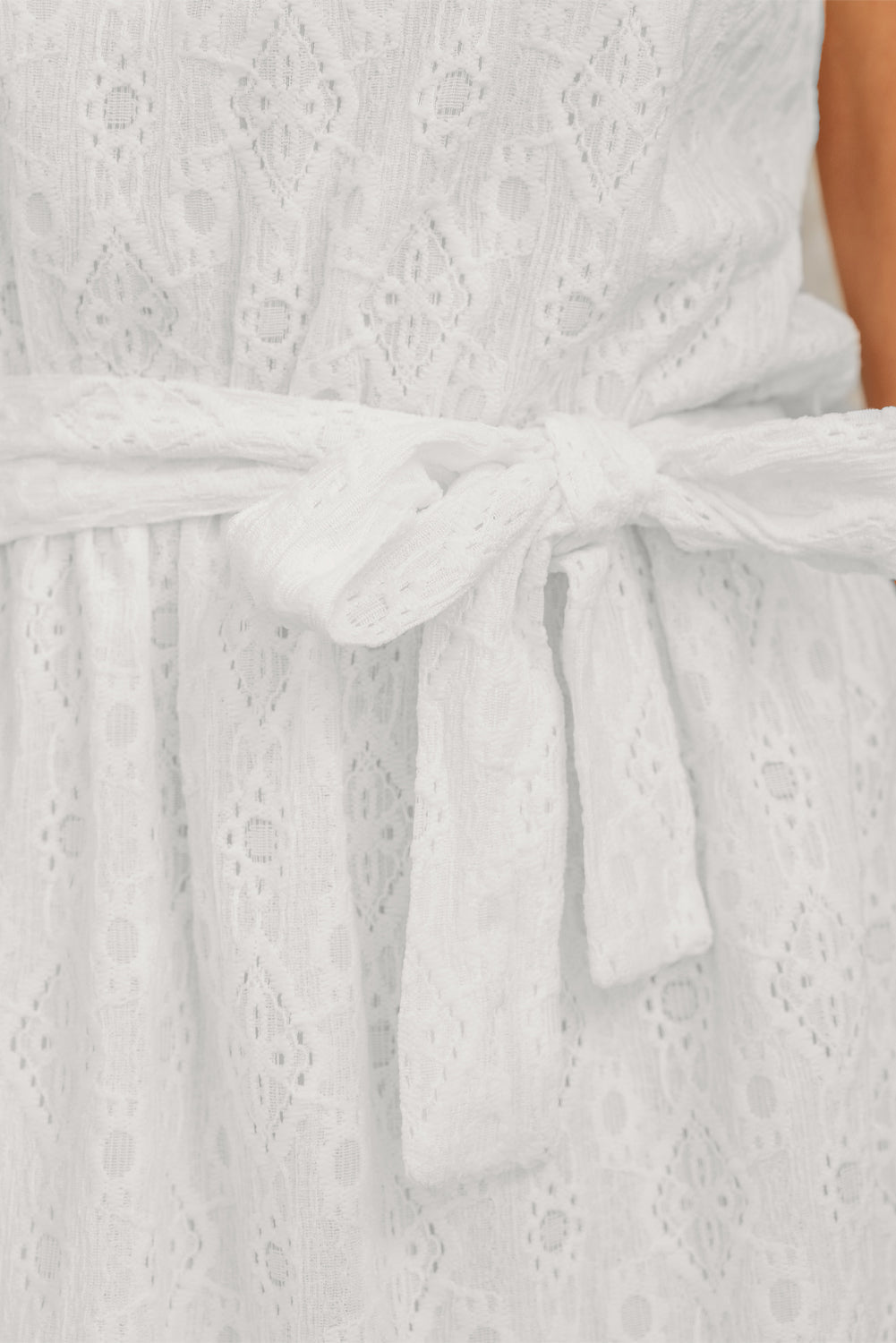 Summer Chic White Lace Sleeveless Mini Dress