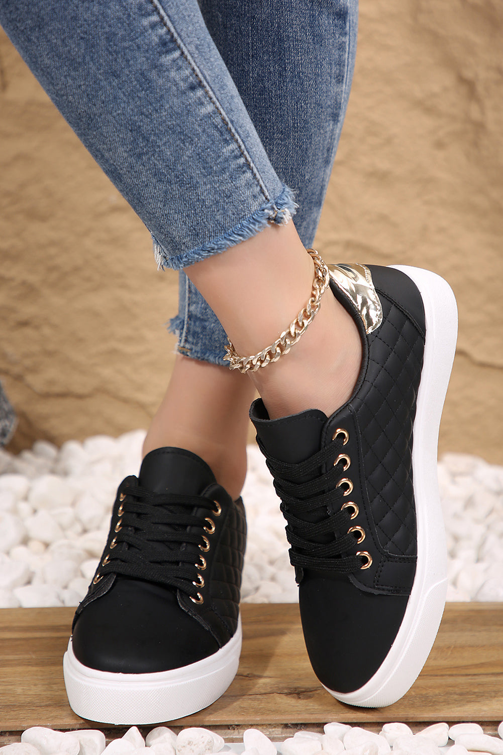 Color Contrast Quilted Lace-up Sneakers