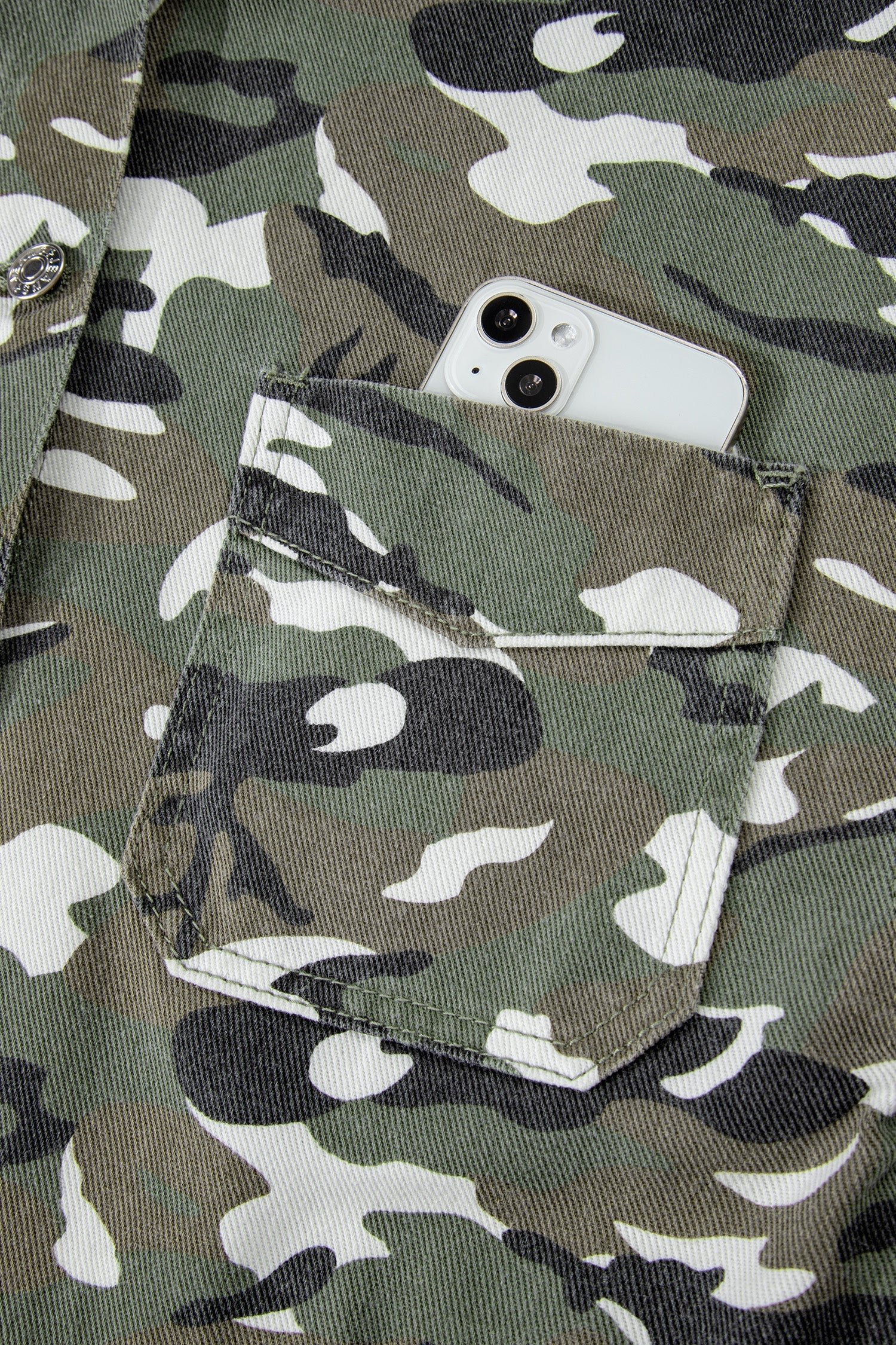 Camo Chest Pockets Loose Jean Jacket in Green