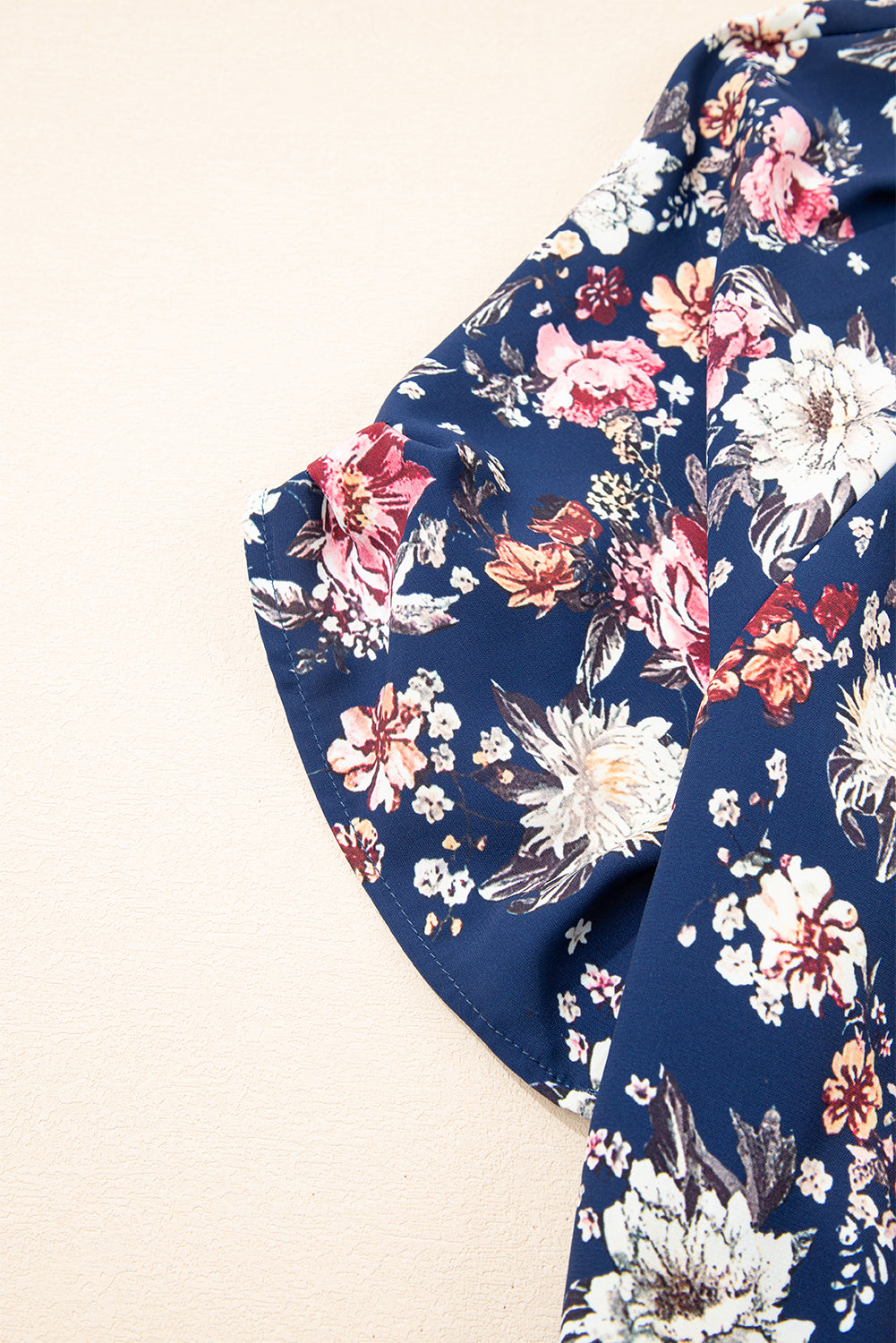Short-Sleeved Scoop Floral Scoop Neck Everyday Blouse