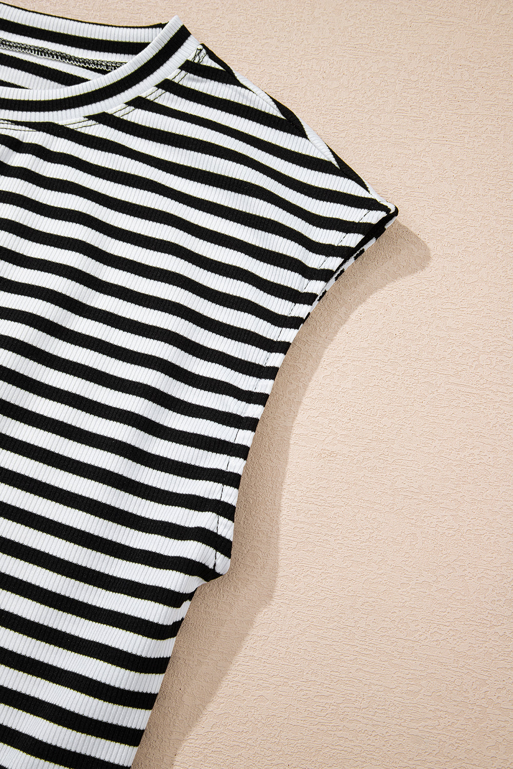 Rib-Knit Cap Sleeve Round-Neck T Shirt