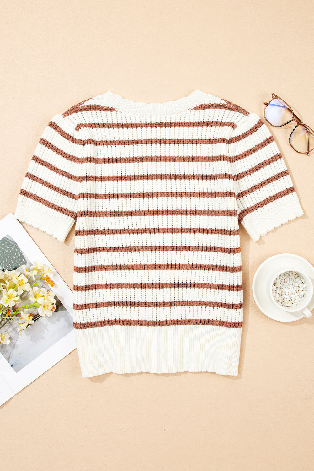 Scalloped Round-Neck Short-Sleeved Knit Top