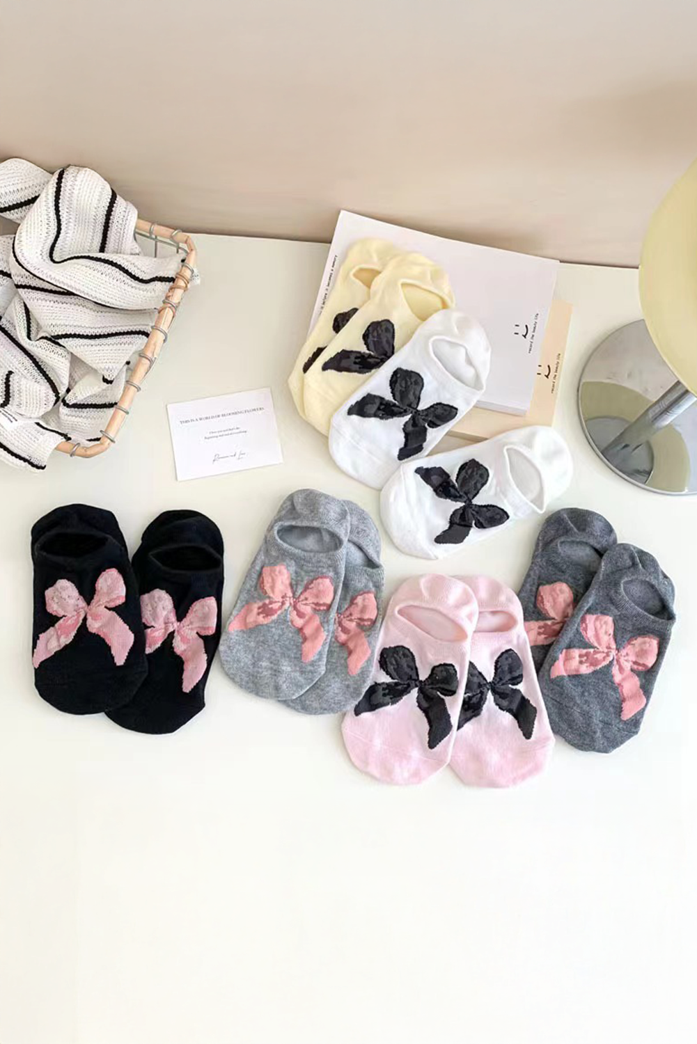 Knot Soft Bow Soft No Show Socks