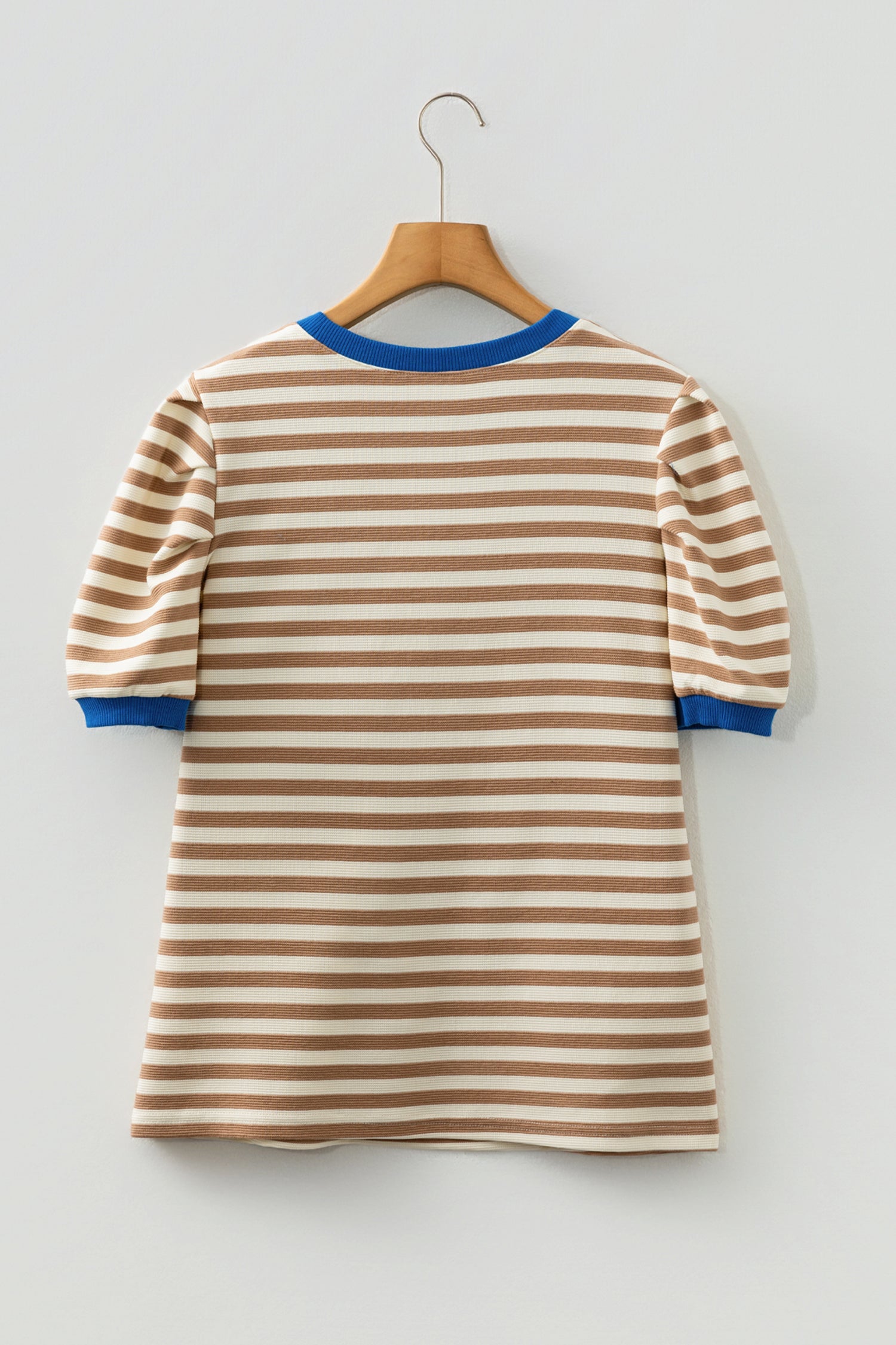 Puff Stripe Short Sleeve Round-Neck Tee in Brown