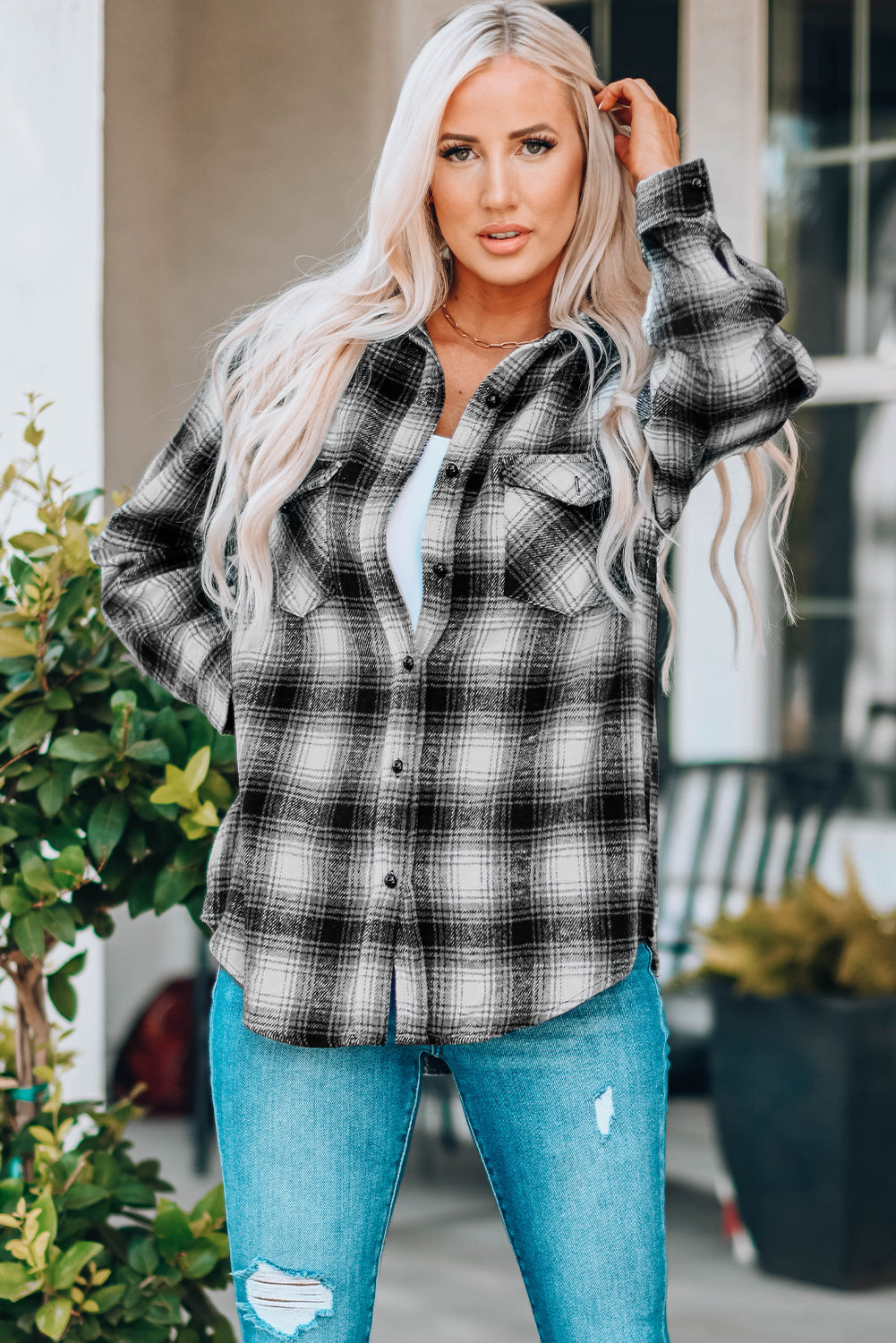 Women's Shacket Featuring Buttons Pocket-Detail Plaid