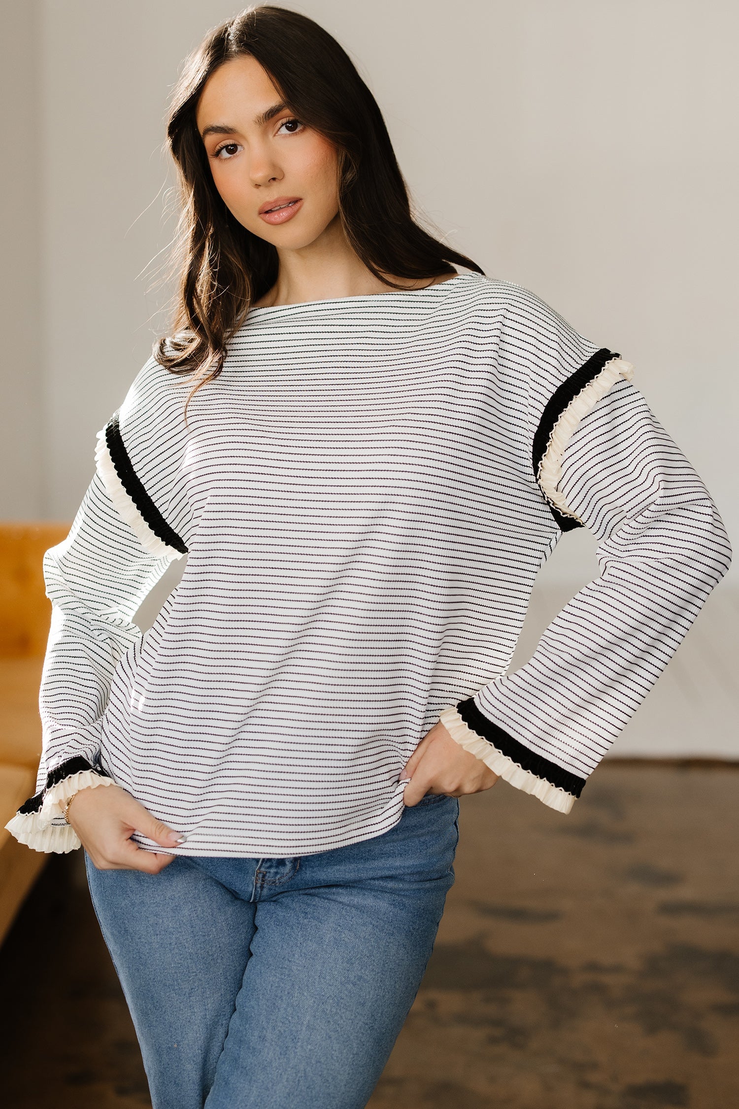 Loose Everyday Stripe Everyday Long-Sleeved Top in White