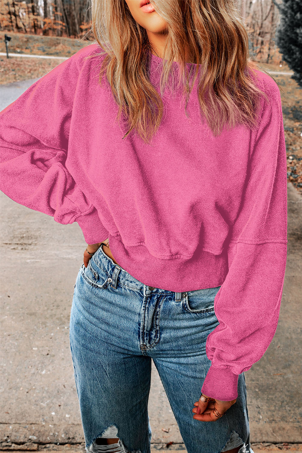 Sweat-shirt en forme de V à dos ouvert et délavé à l'acide