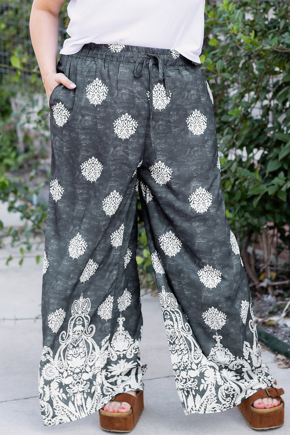 Plus Ethnic Size Geometric Print Wide-Leg Pants in Black