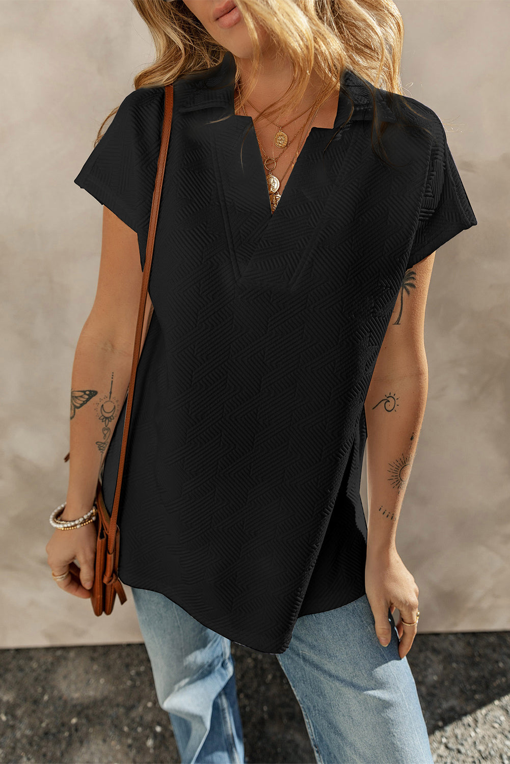 Women's Collared Textured V Neck Top