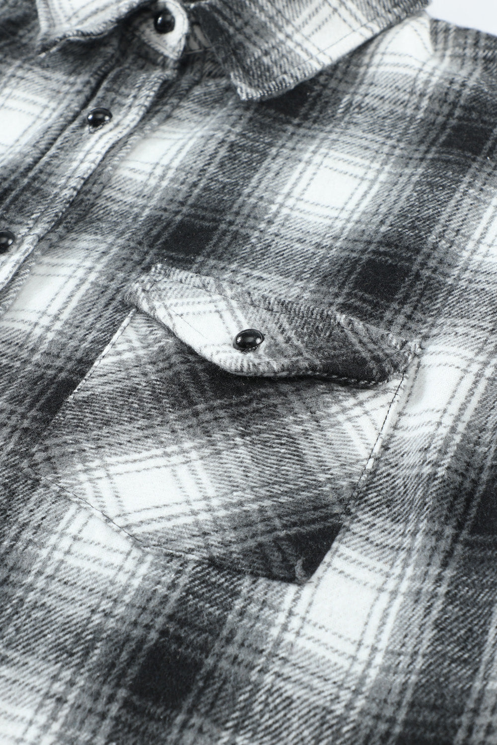 Women's Shacket Featuring Buttons Pocket-Detail Plaid