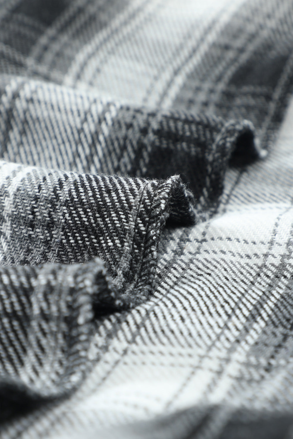 Women's Shacket Featuring Buttons Pocket-Detail Plaid