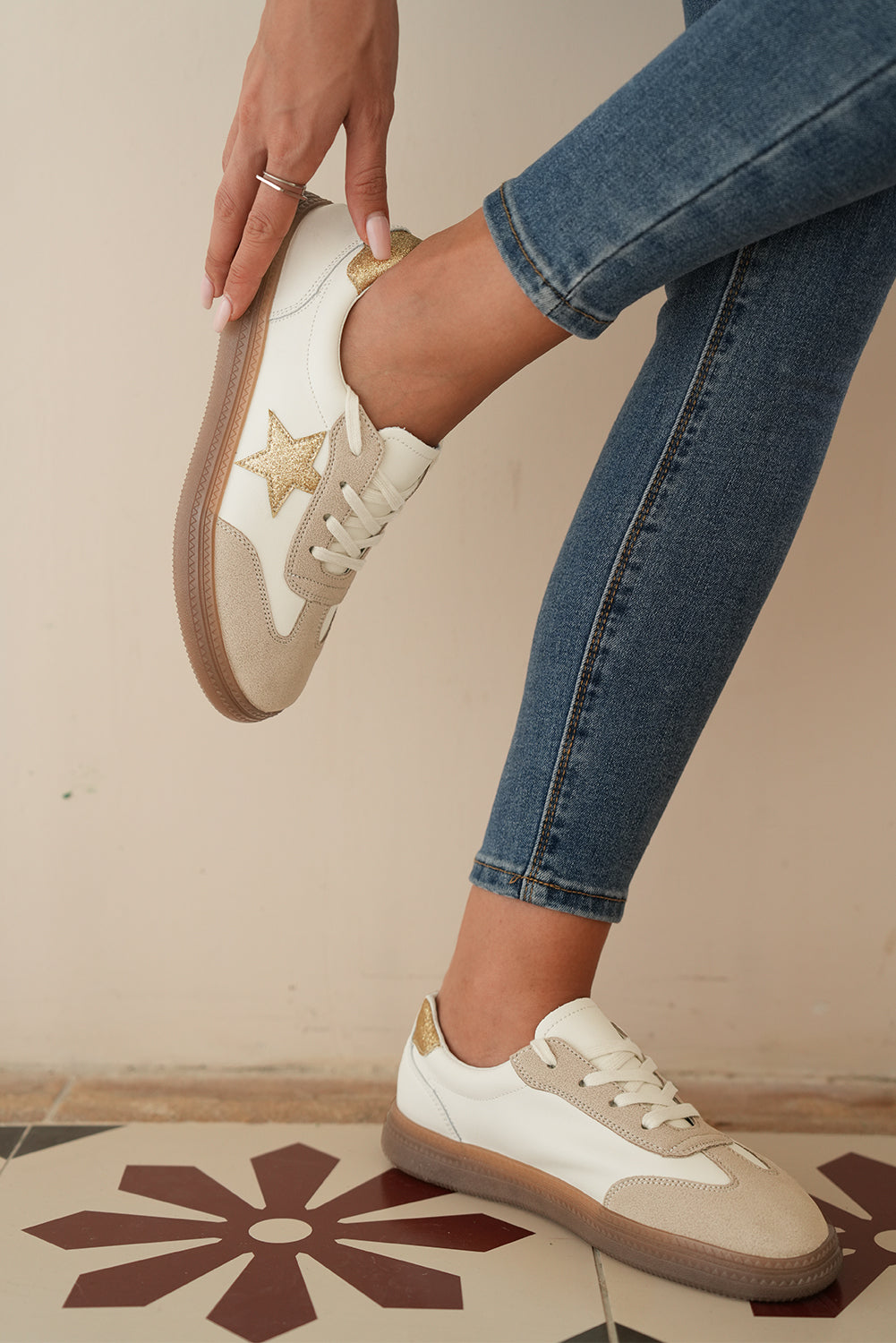 Shimmer Colorblock Star Patch Lace up Retro Flattie