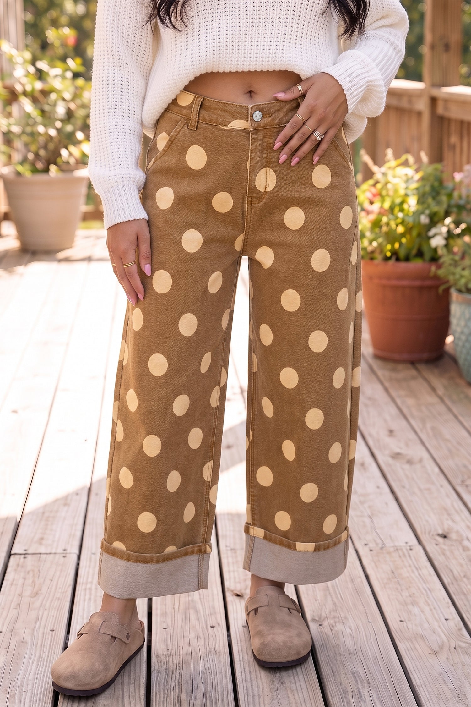 Ankle-Length Metal Polka-Dot Metal Button Everyday Jeans in Brown