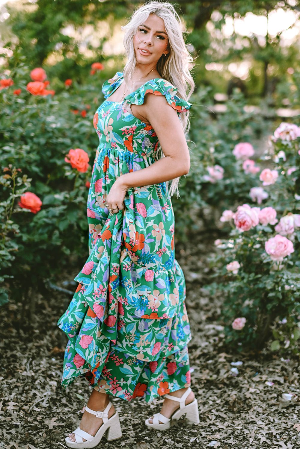 Robe longue à volants et à volants sans manches à imprimé floral vert