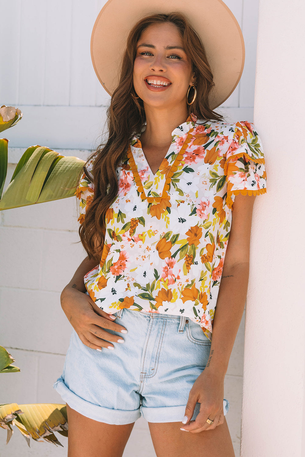 V-Neck Scalloped Ruffled Scalloped Short-Sleeved Floral Blouse