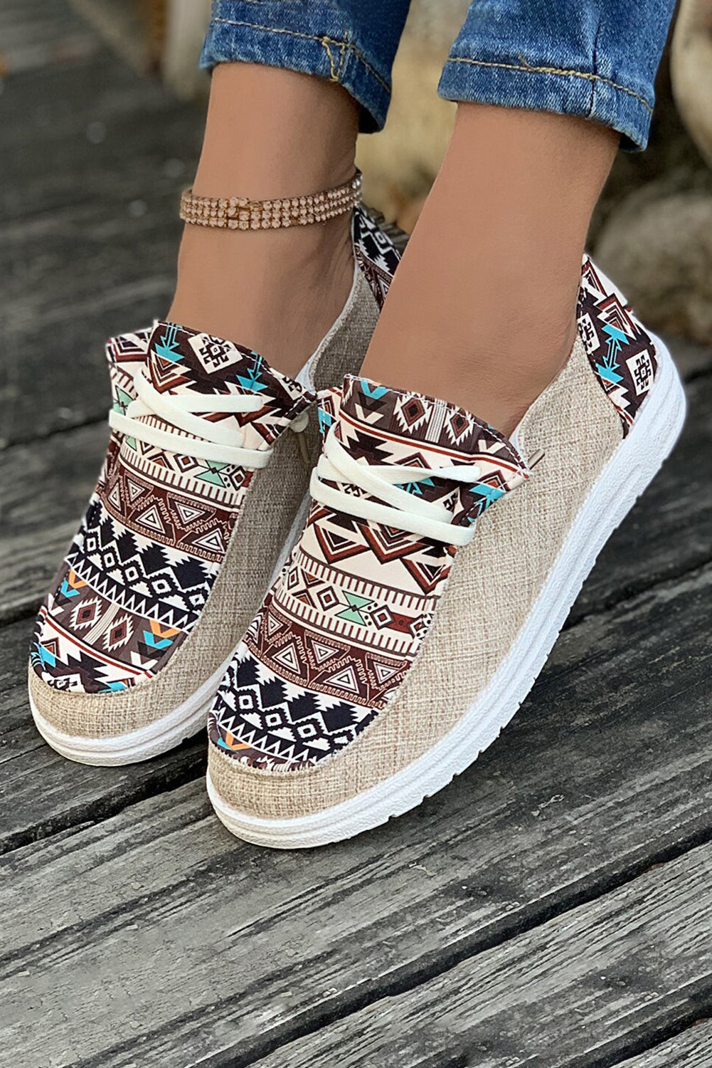 Patchwork Retro Aztec Lace-up Decor Flat Shoes